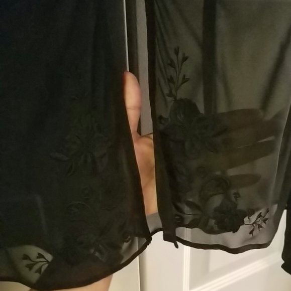 Sheer blouse with flower embroidery on sleeve. - Picture 3 of 4